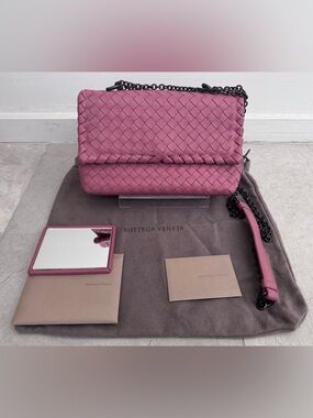 Bottega Venetta Nappa Leather Intrecciato Olimpia Shoulder Bag in Rose Pink